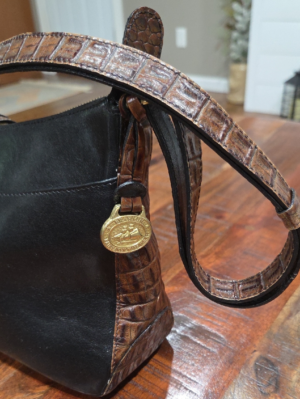 Vintage Brahmin Purse - Picture 2 of 12